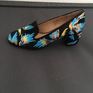 Black embroidered shoes